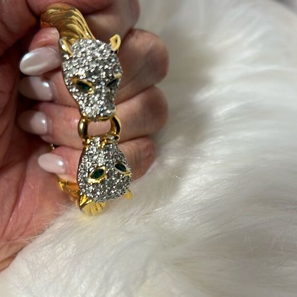 Good Tone Vintage Hinged Bracelet with Rhinestone Jaguars and Green Eyes.WA269 - Picture 5 of 6